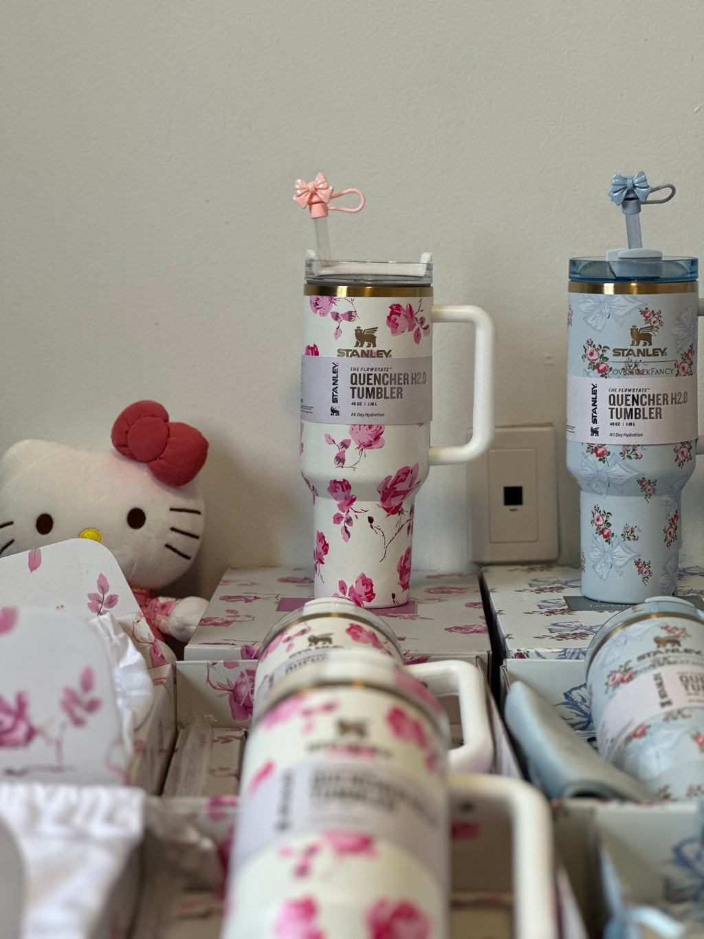 Stanley Bright white with Red Rose design sipper